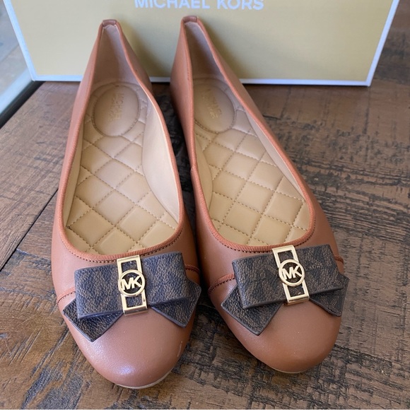 New Only 1‼️ Michael Kors Erica Ballet size 8 - Picture 2 of 10